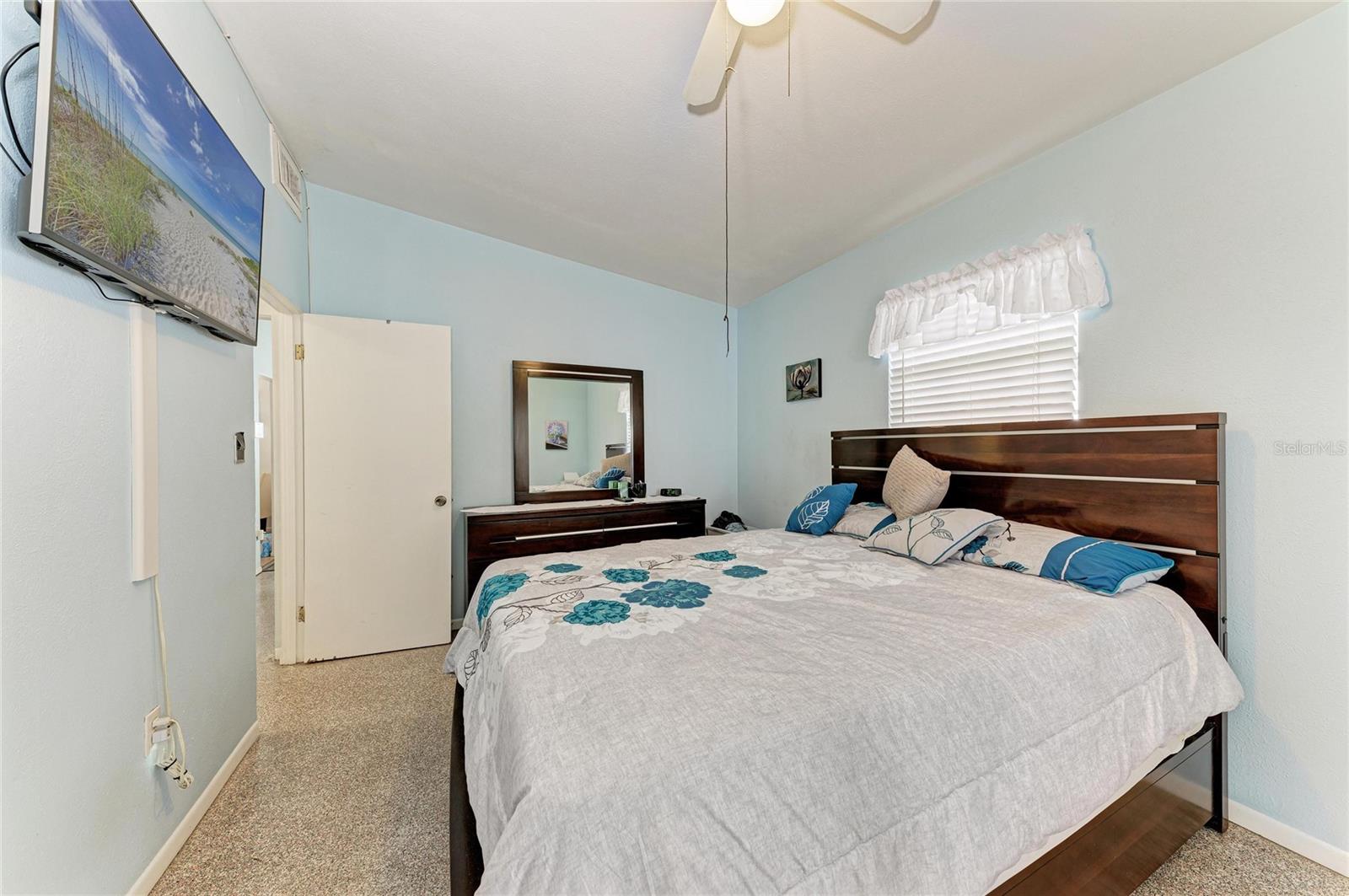 2564 Wood St Property Photo 17