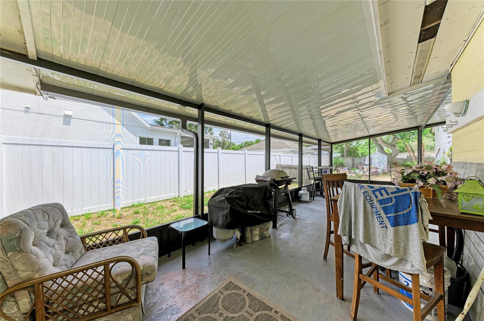 2564 Wood St Property Photo 25