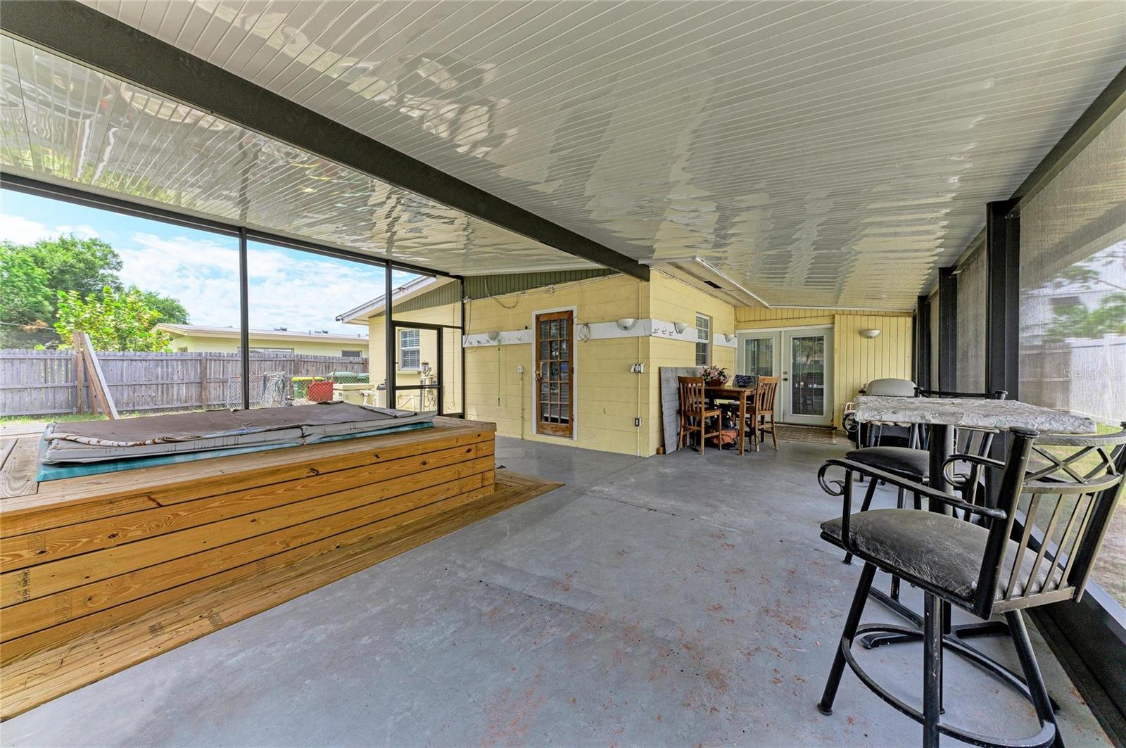 2564 Wood St Property Photo 27