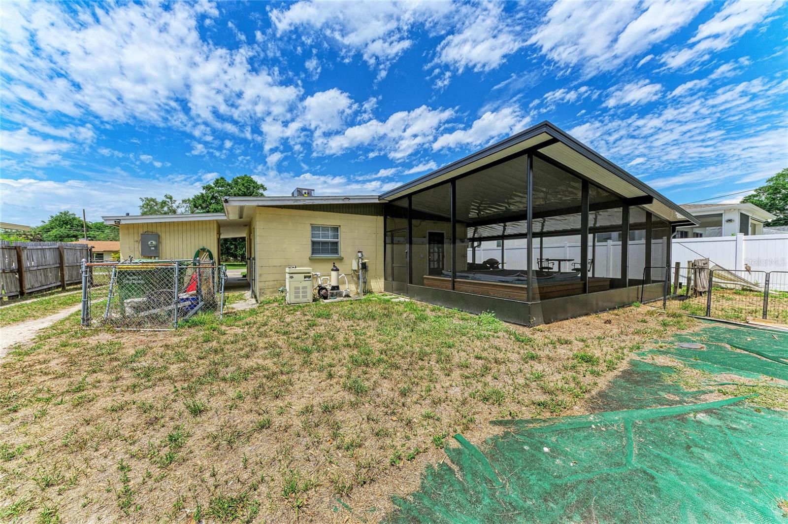 2564 Wood St Property Photo 29