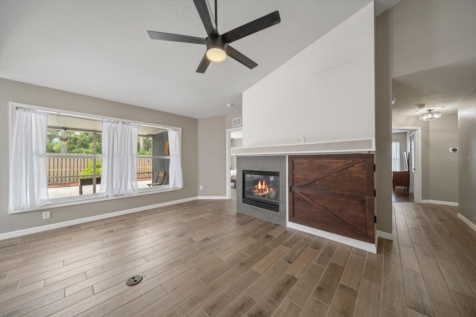 11887 Dunster Ln Property Photo 4