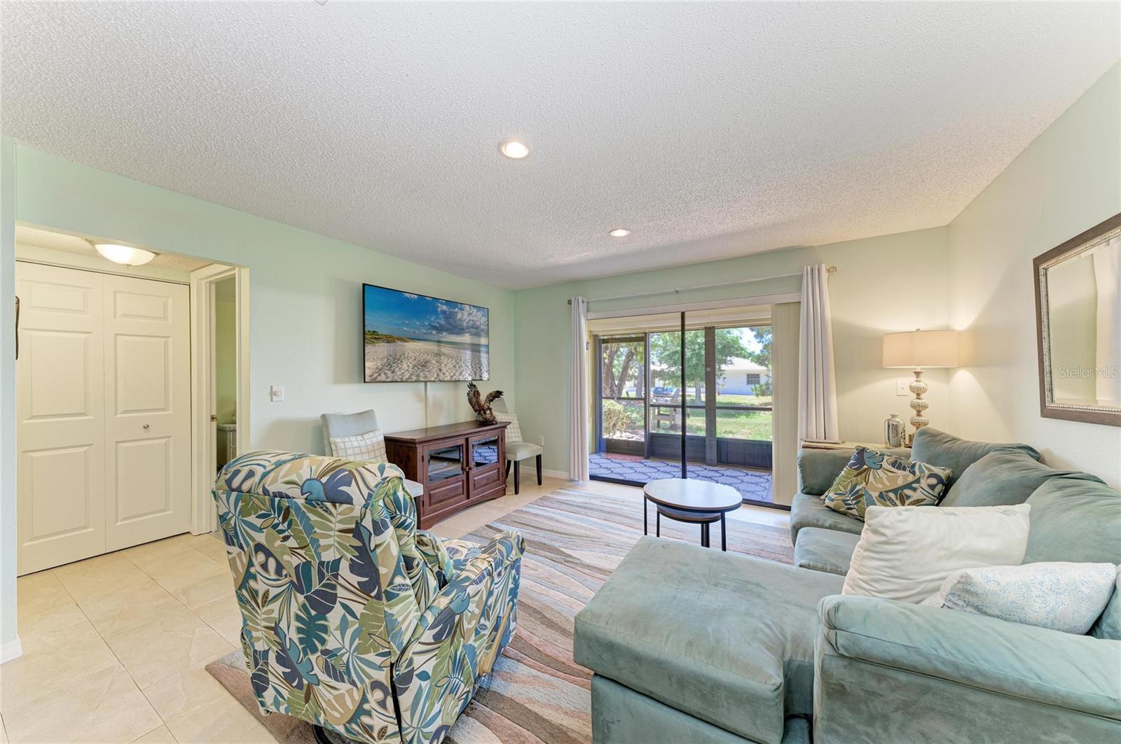 4412 Spicewood Dr #e Property Photo 6