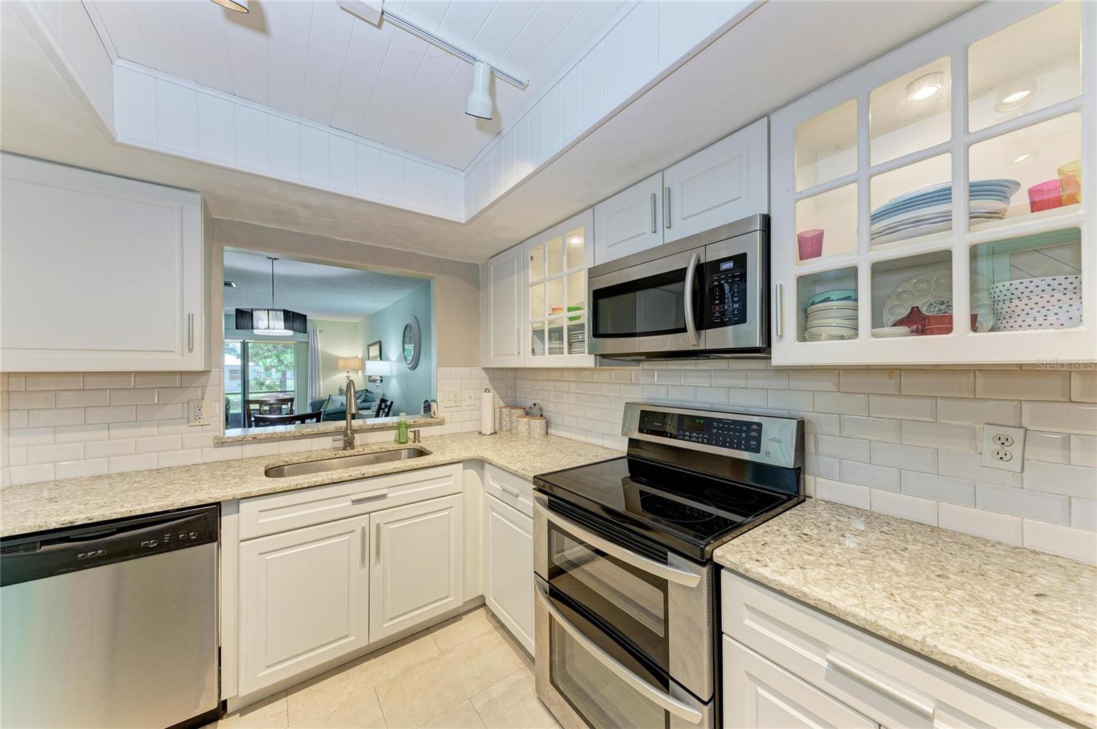 4412 Spicewood Dr #e Property Photo 11