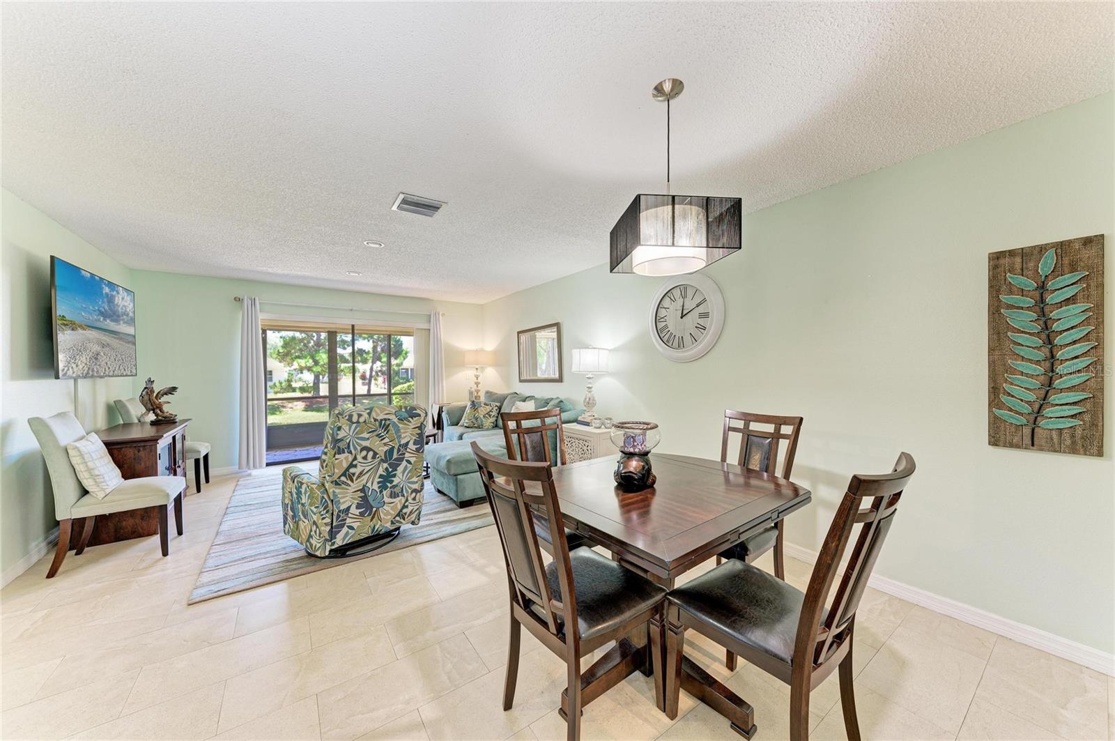 4412 Spicewood Dr #e Property Photo 12