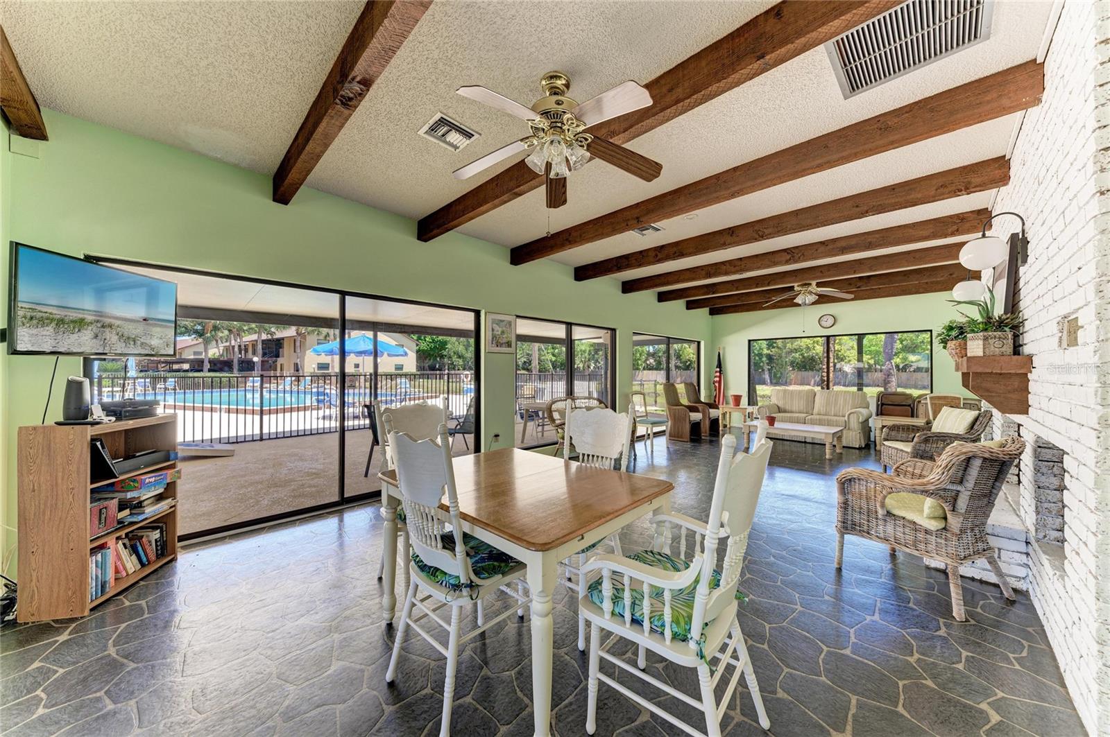 4412 Spicewood Dr #e Property Photo 18