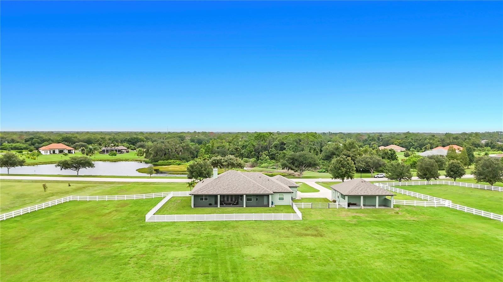 6130 Foxbrook Trl Property Photo 4