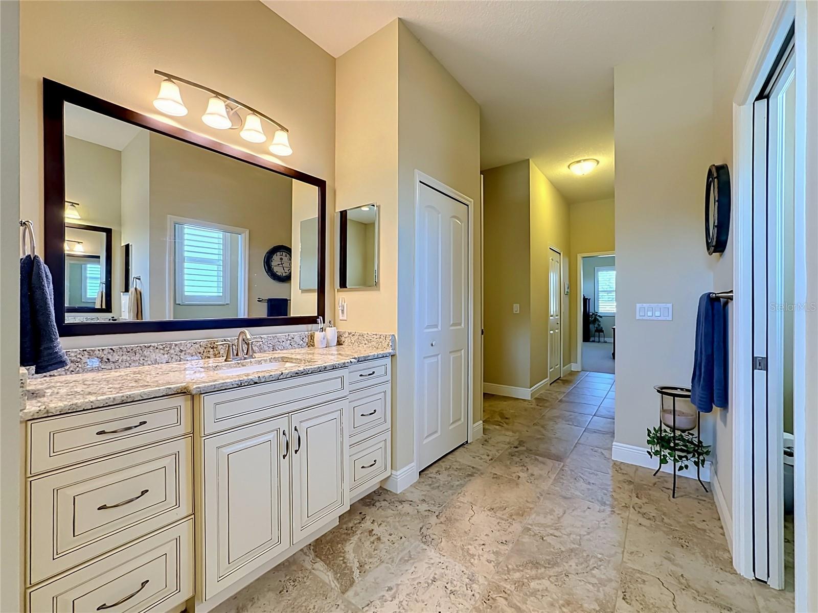 6130 Foxbrook Trl Property Photo 23