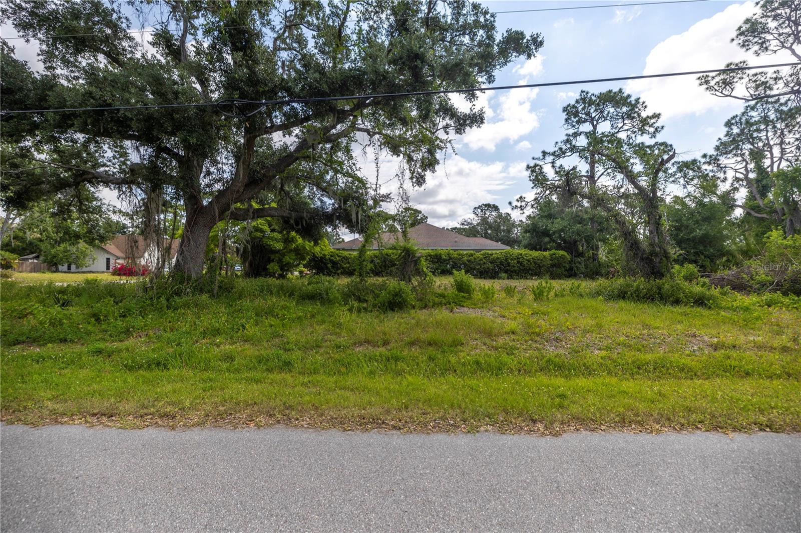 De Leon Dr Property Photo 8
