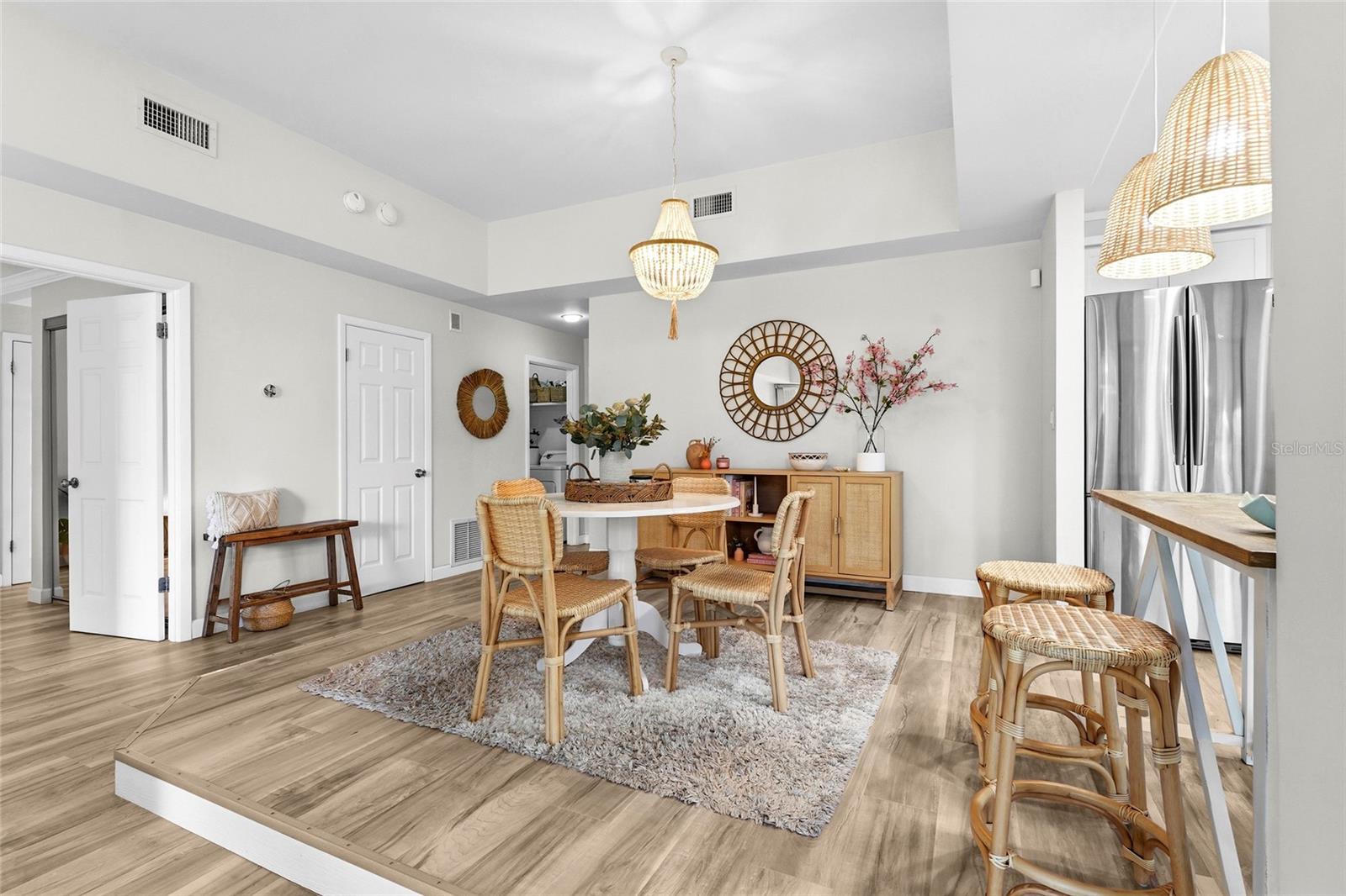 2383 Lakeside Mews #d3 Property Photo 5