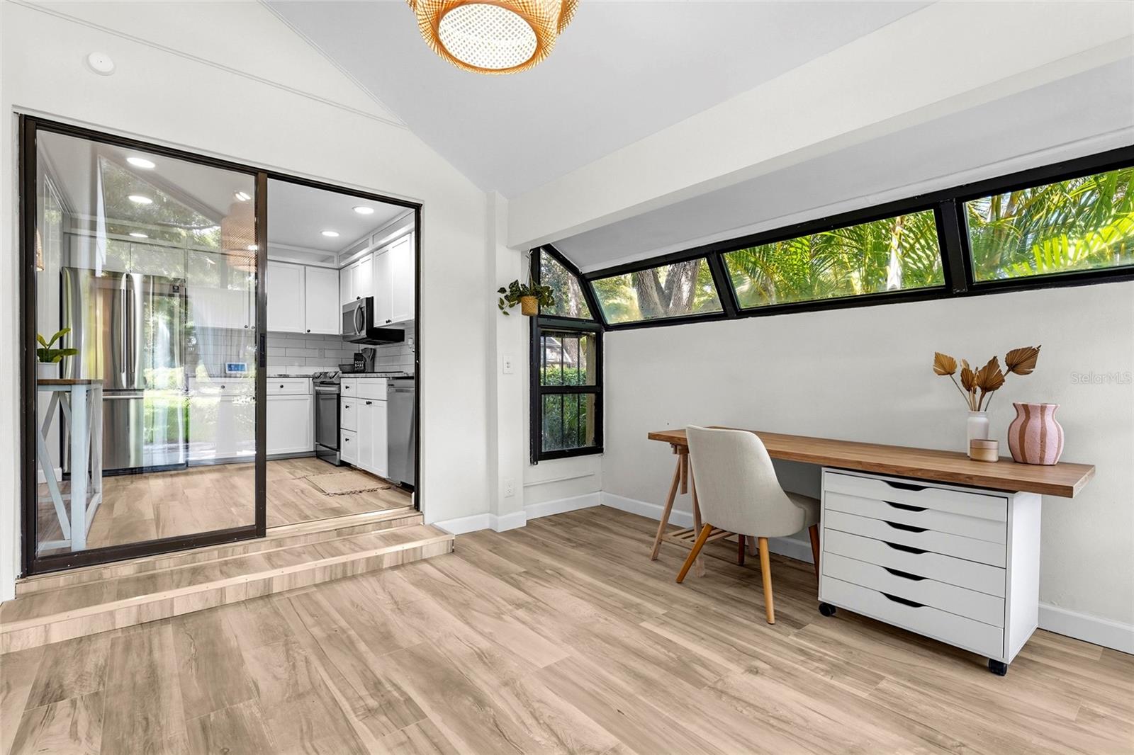 2383 Lakeside Mews #d3 Property Photo 8