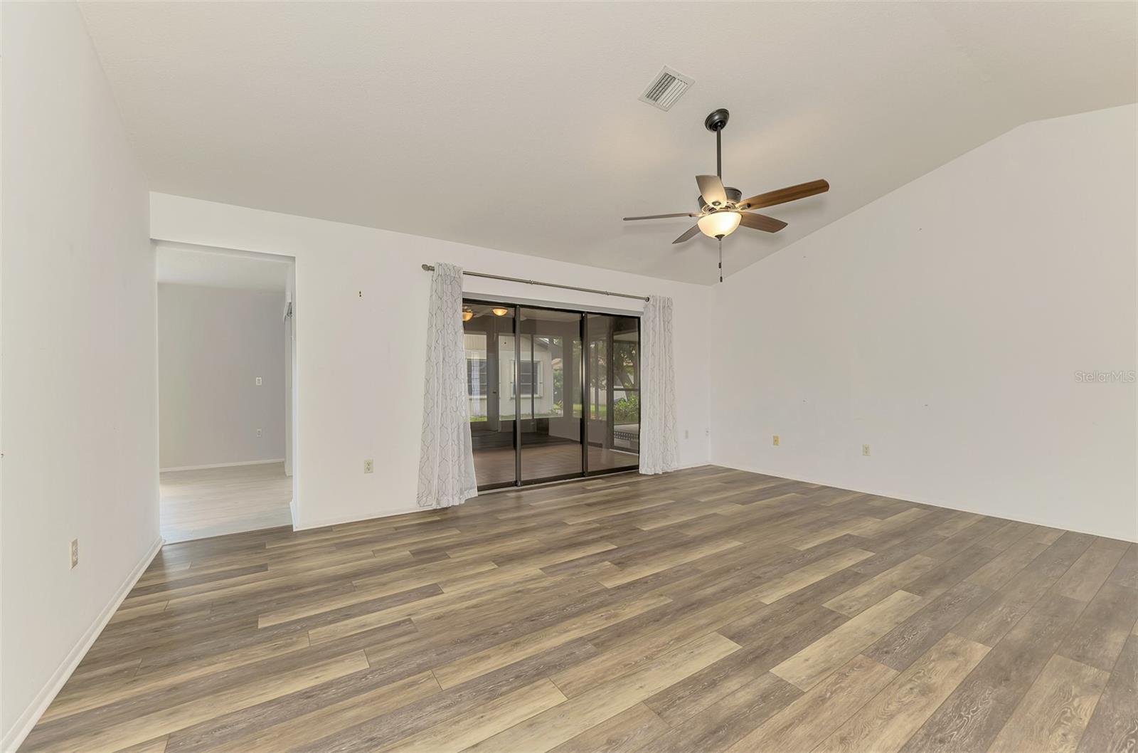 5833 Madison Rd Property Photo 16