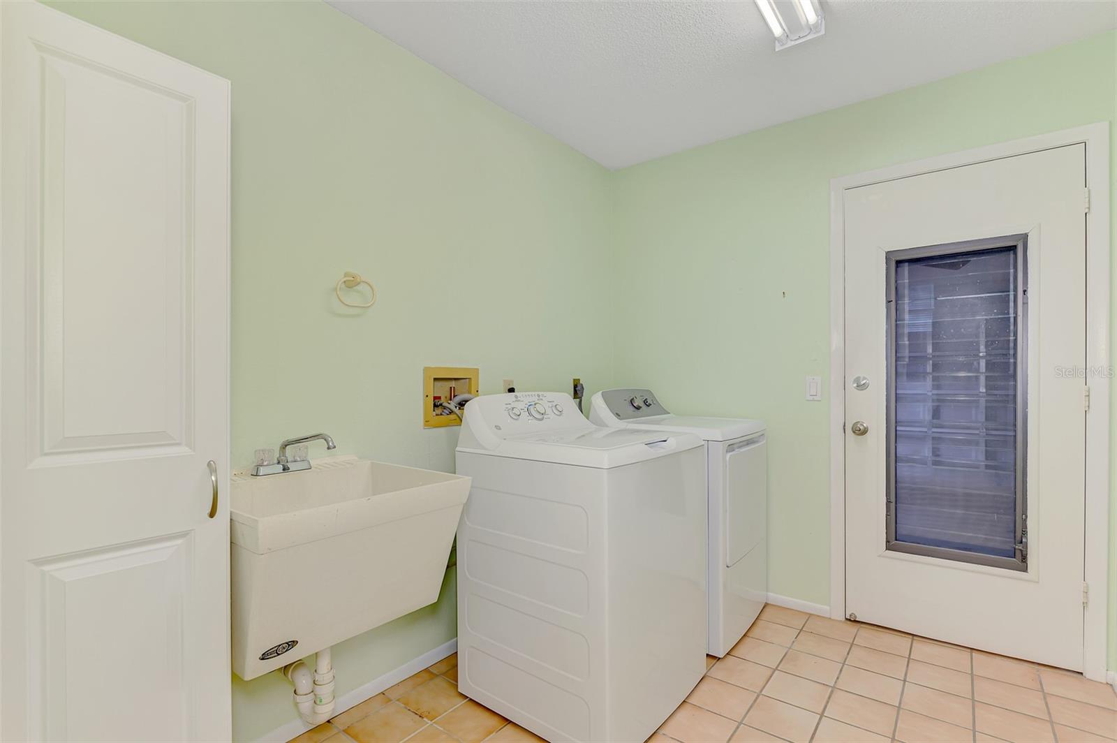 5833 Madison Rd Property Photo 43