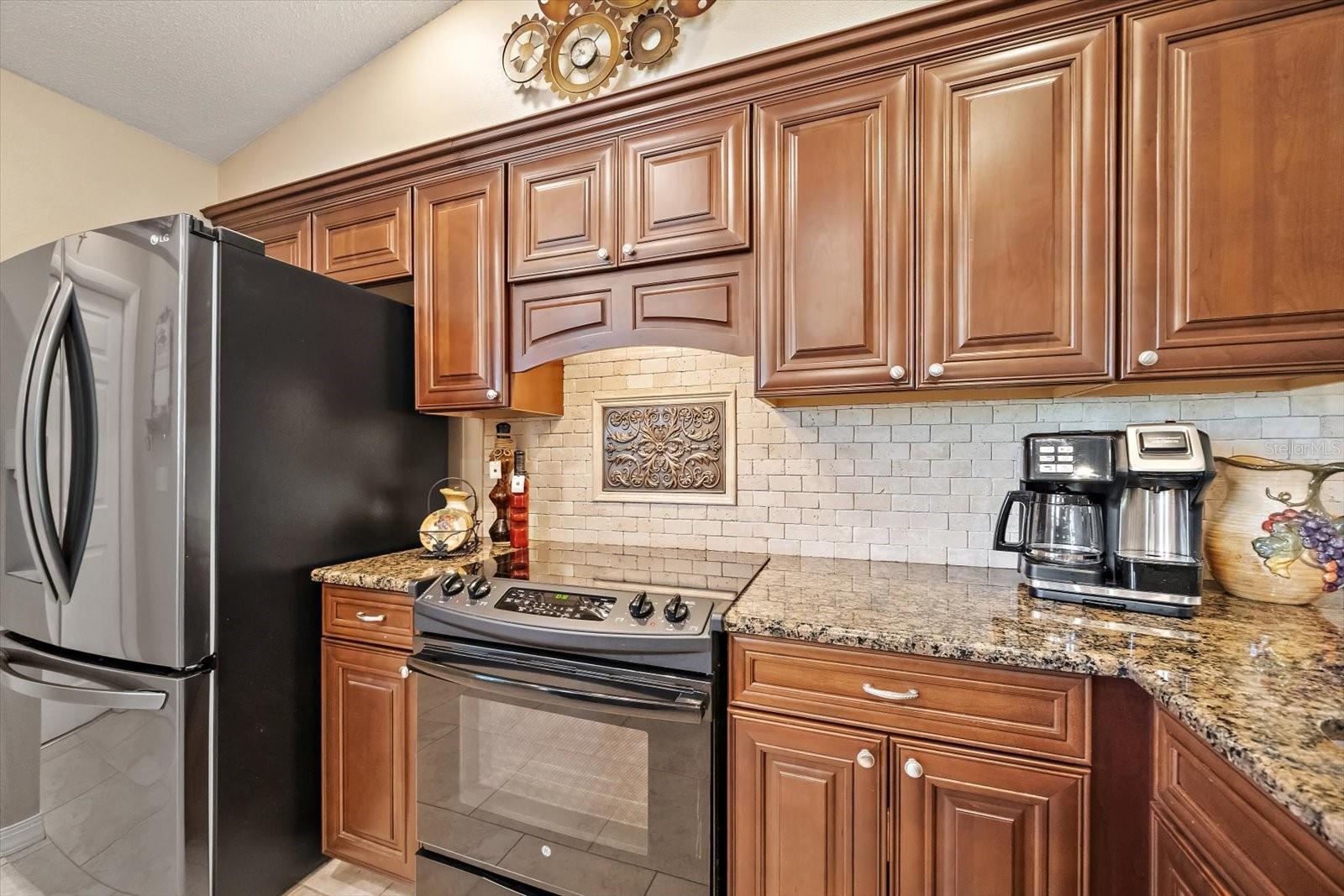 4352 Kingston Loop Property Photo 11