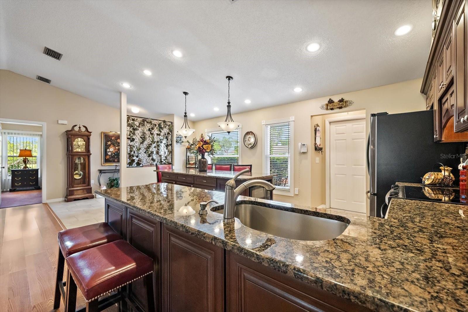 4352 Kingston Loop Property Photo 15