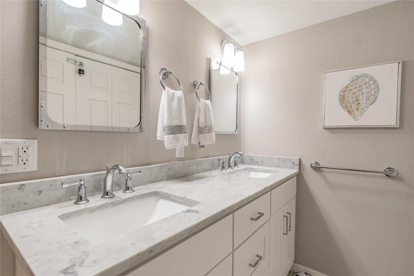 13650 Gulf Blvd #402 Property Photo 18