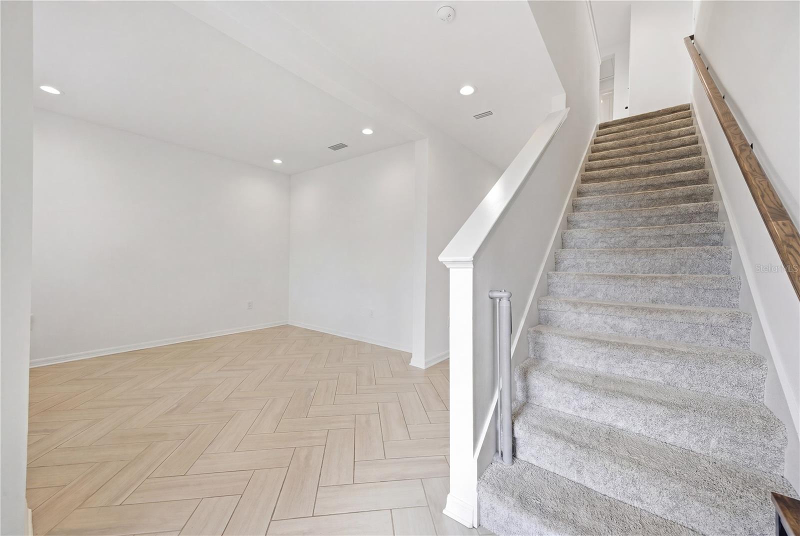 8326 Abalone Loop Property Photo 11