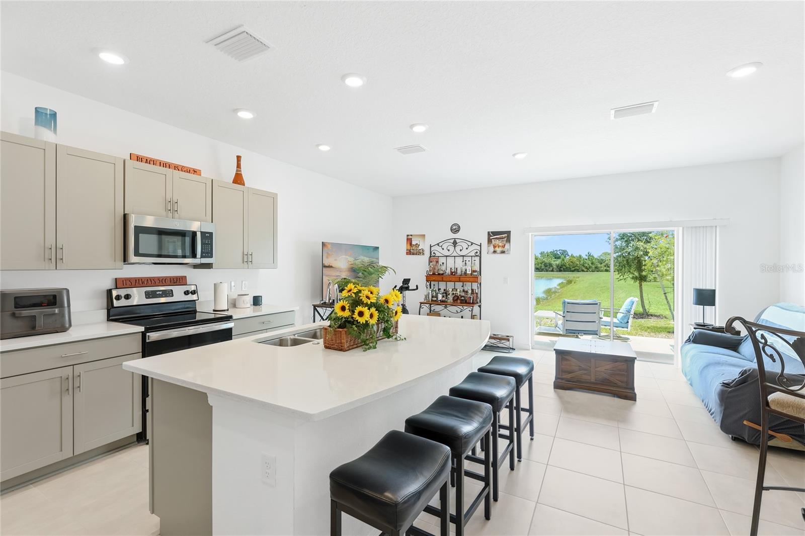 15067 Ginetti St Property Photo 10