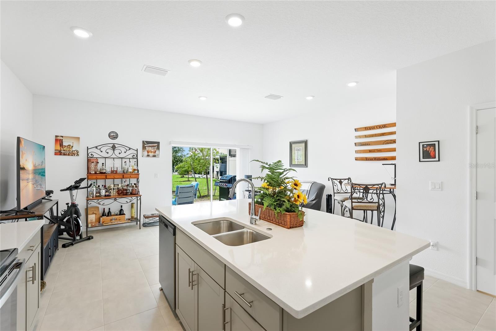 15067 Ginetti St Property Photo 11