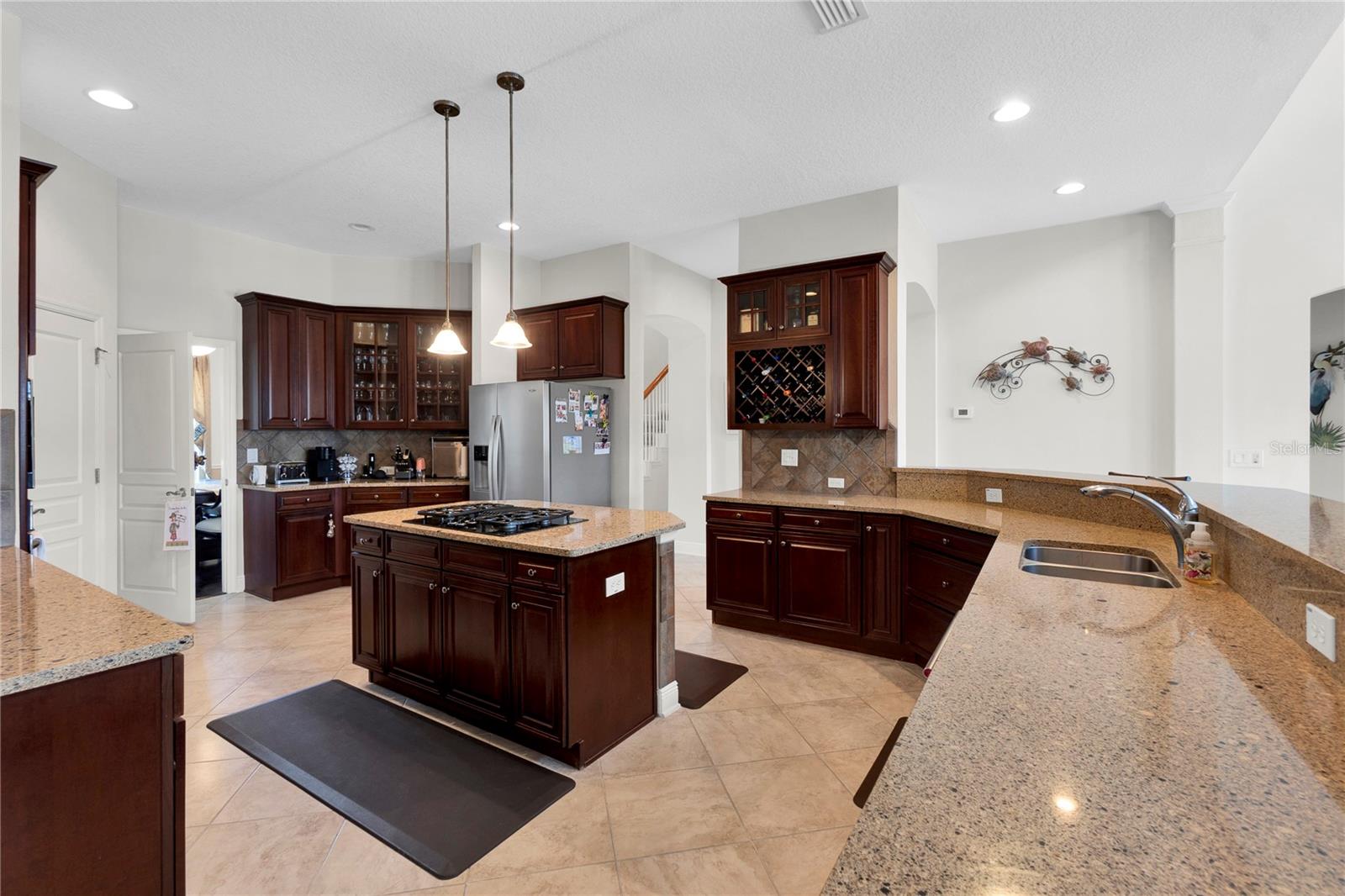 5727 Sea Trout Pl Property Photo 7