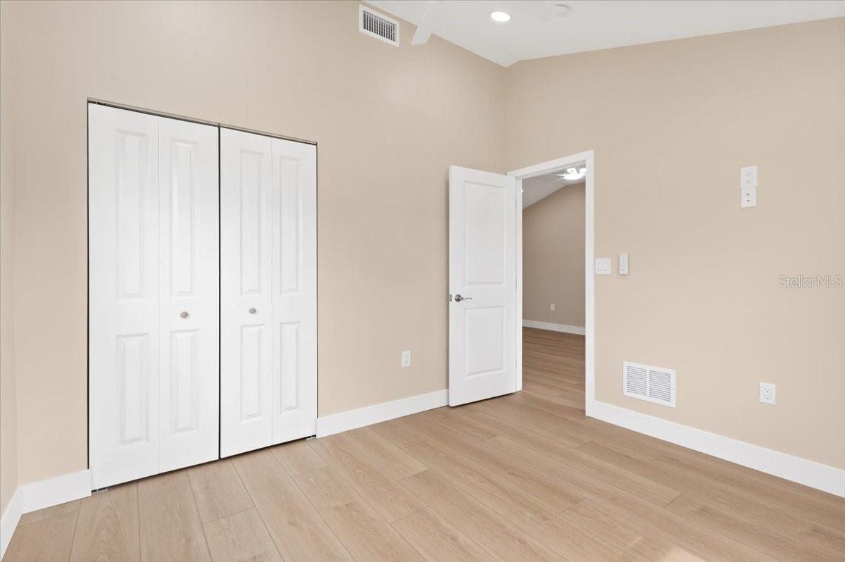 2580 Shamrock Dr Property Photo 21