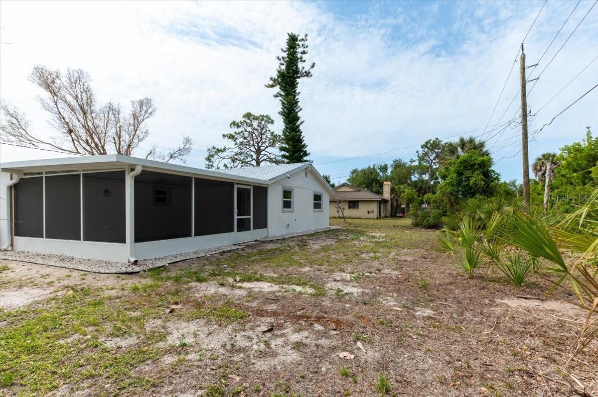 2580 Shamrock Dr Property Photo 30