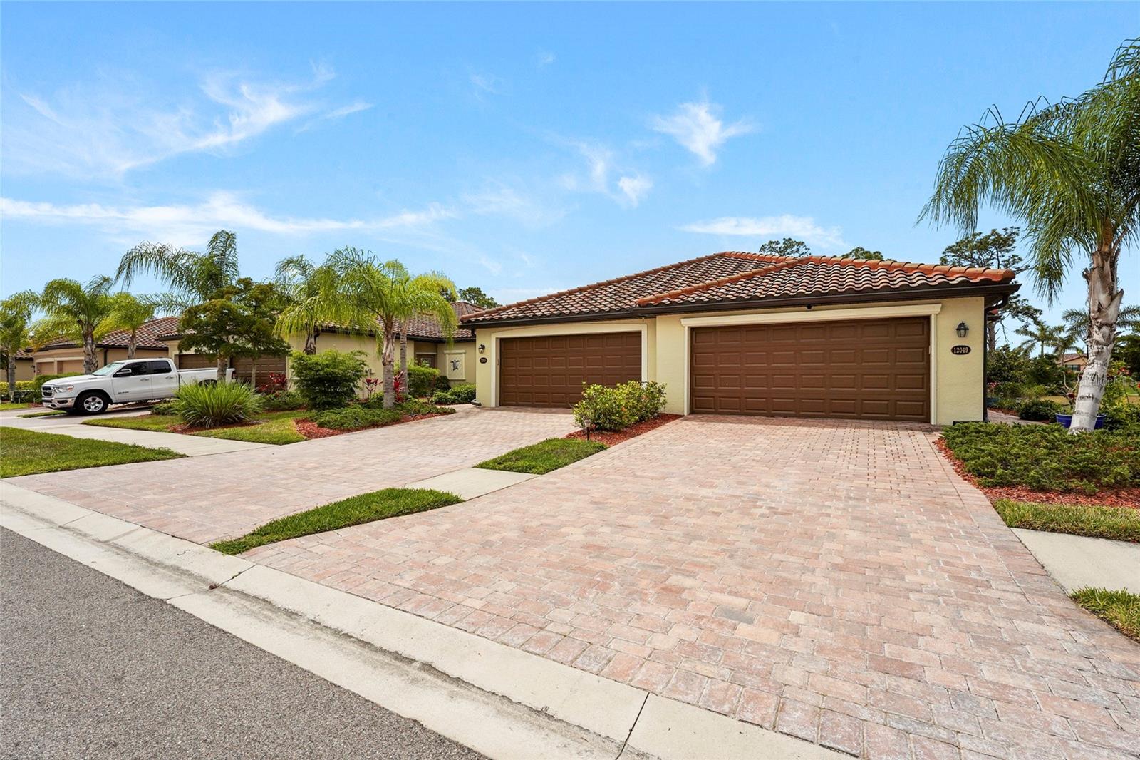 12055 Amica Loop Property Photo 4
