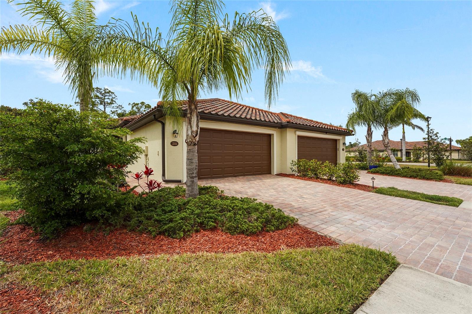 12055 Amica Loop Property Photo 5