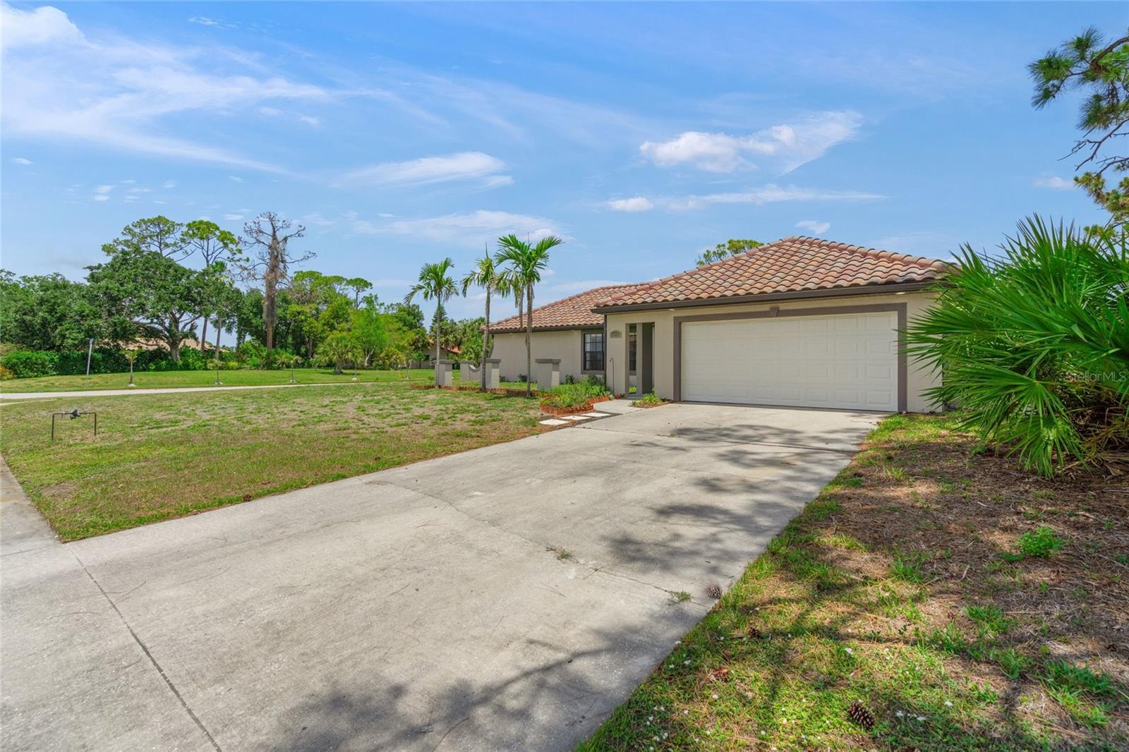 5050 Richmond Ter Property Photo 1