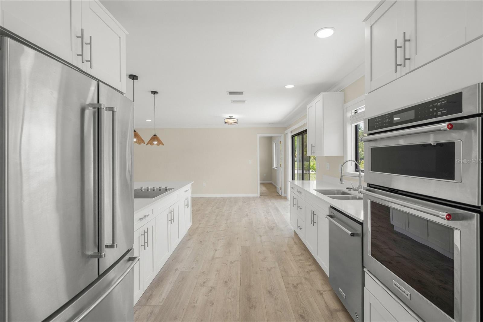 5050 Richmond Ter Property Photo 11
