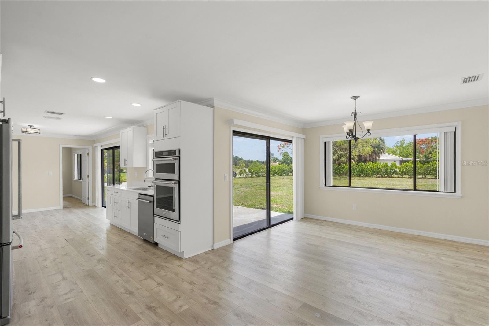 5050 Richmond Ter Property Photo 15