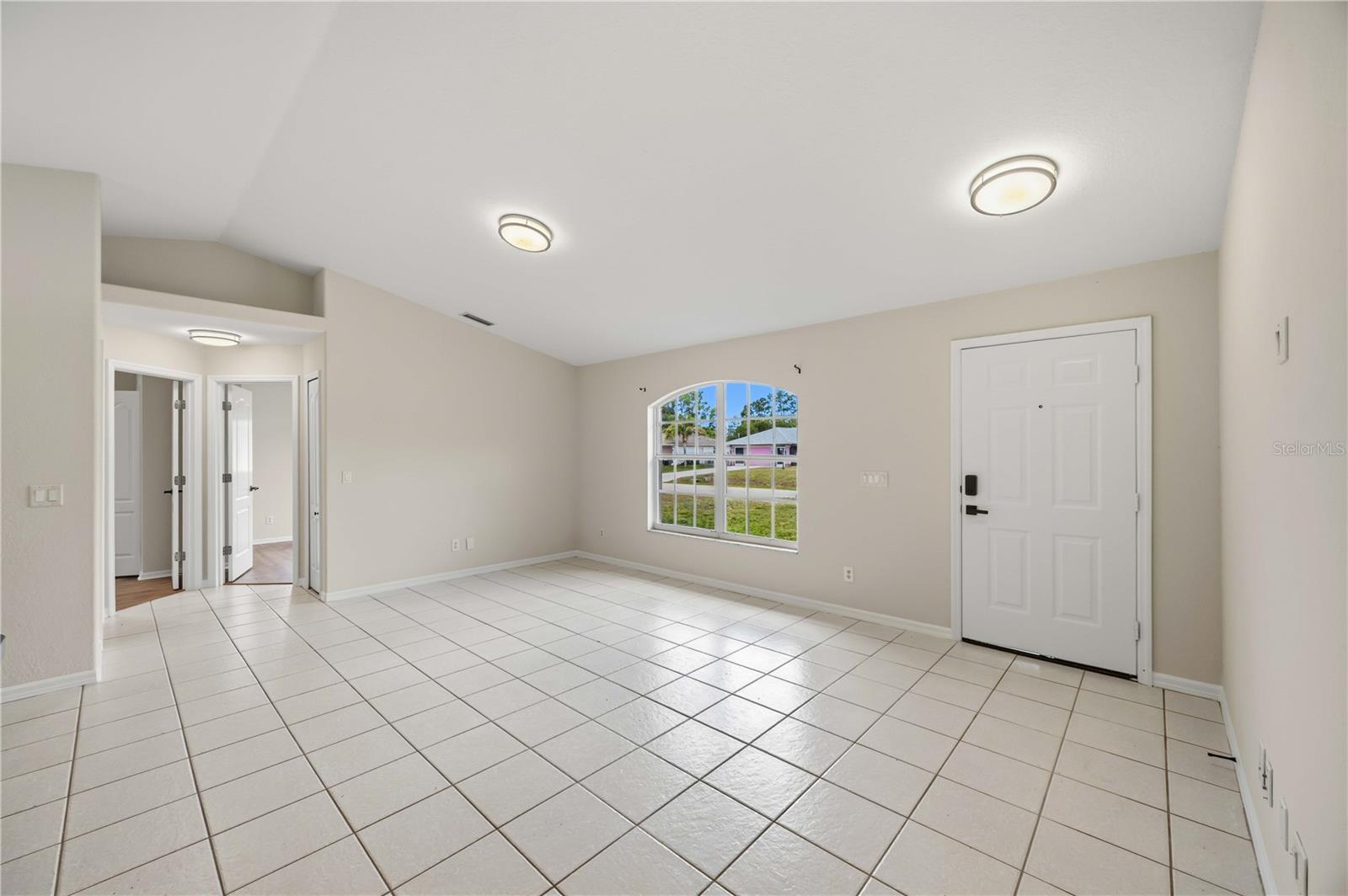 2260 Mistleto Ln Property Photo 5