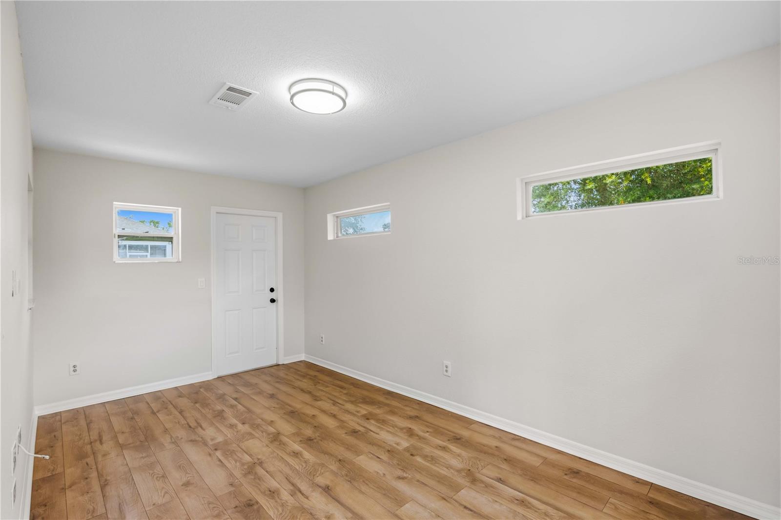 2260 Mistleto Ln Property Photo 11