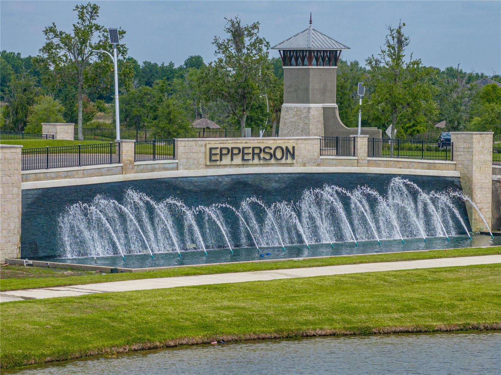 8469 Hardy Bay Loop Property Photo 2