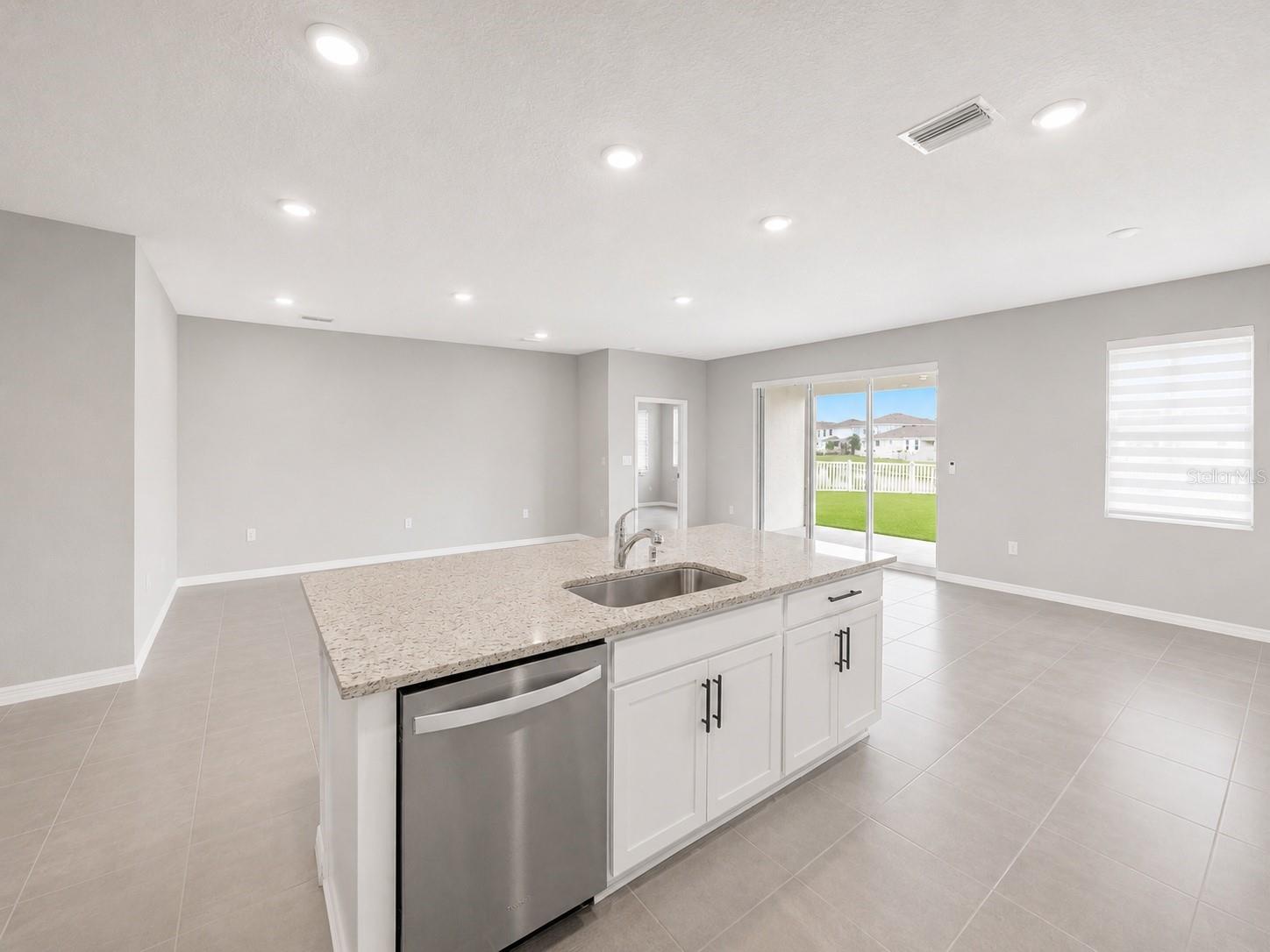 8469 Hardy Bay Loop Property Photo 9