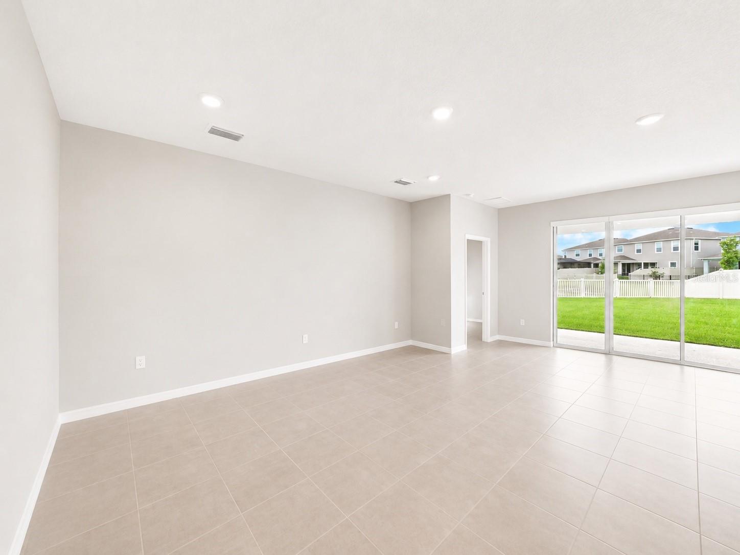 8469 Hardy Bay Loop Property Photo 10