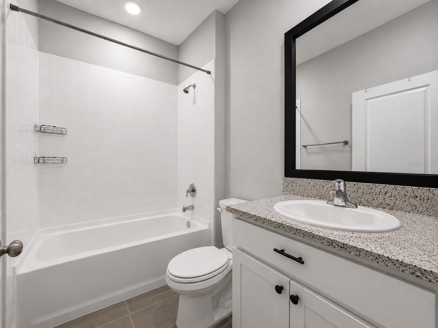 8469 Hardy Bay Loop Property Photo 12