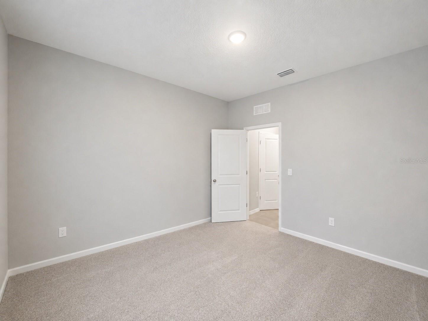 8469 Hardy Bay Loop Property Photo 16