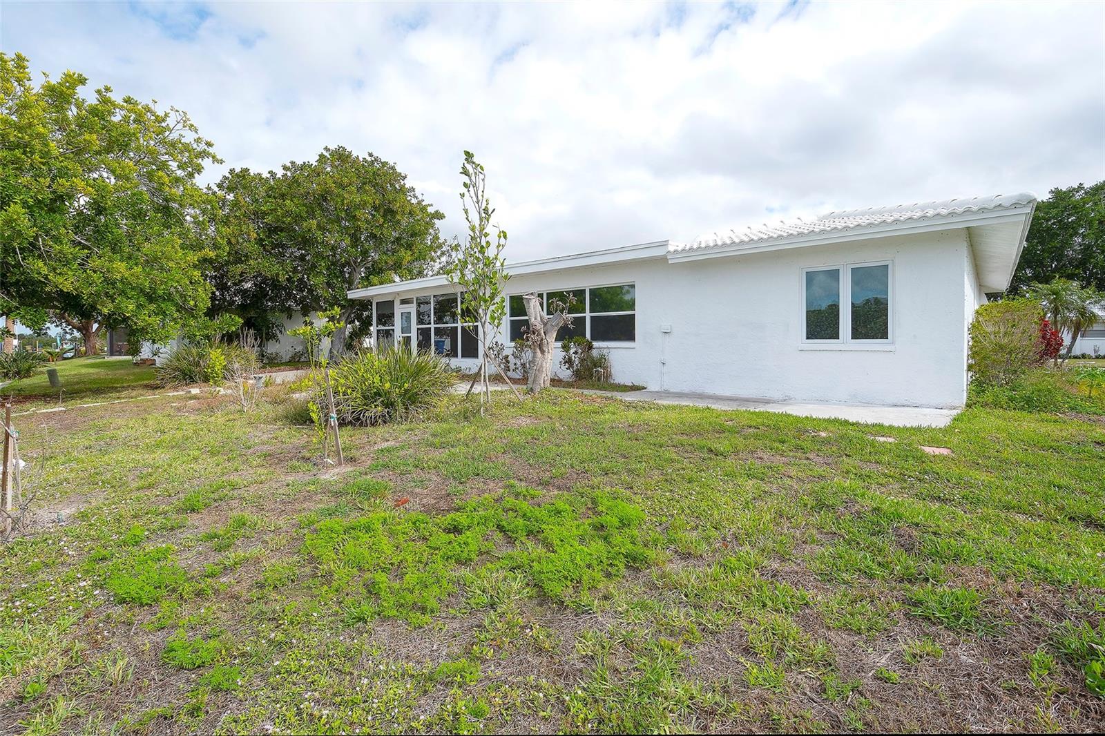 3810 Joyce Dr Property Photo 23