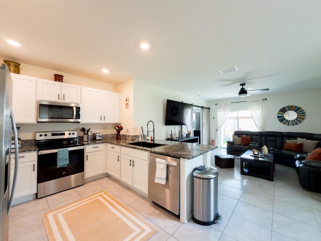 17014 Blister Wing Dr Property Photo 11
