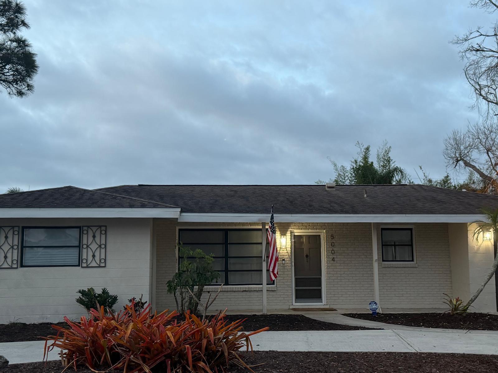5004 Medalist Rd Property Photo 2