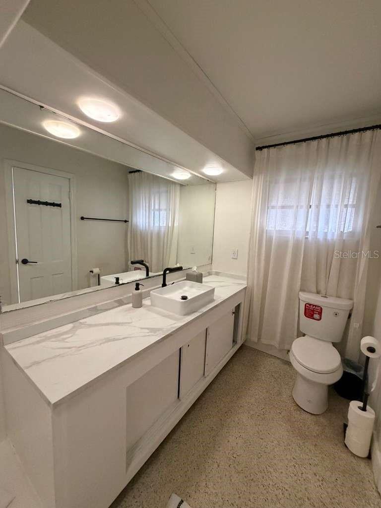 5004 Medalist Rd Property Photo 18