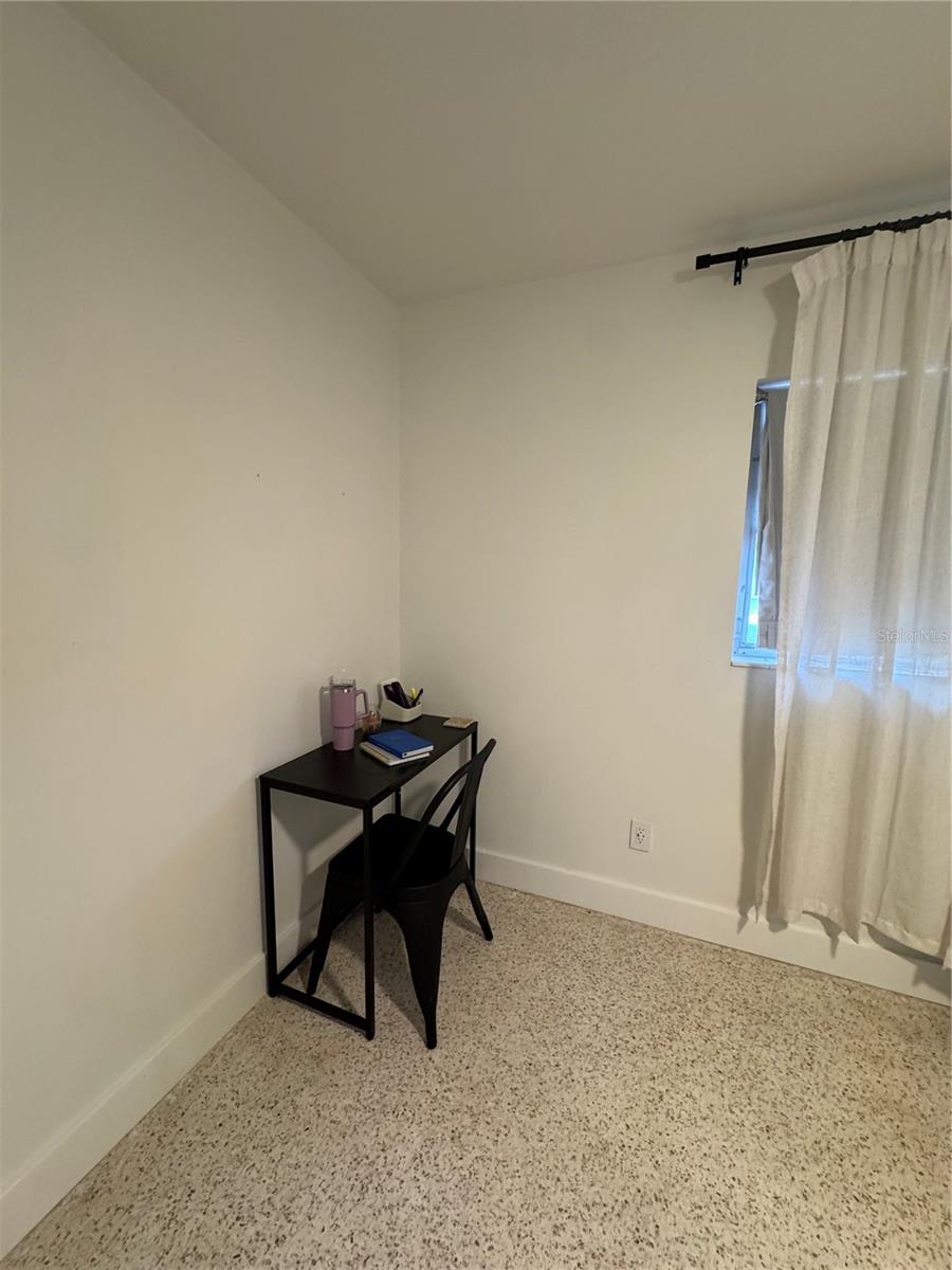 5004 Medalist Rd Property Photo 23