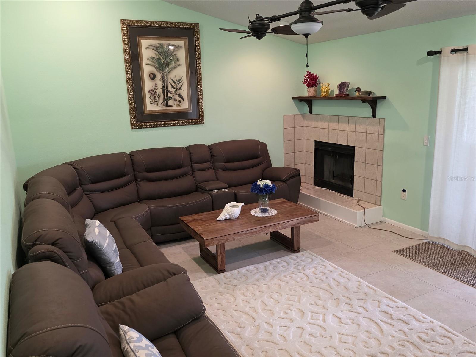3607 Avenida Madera #b Property Photo 3