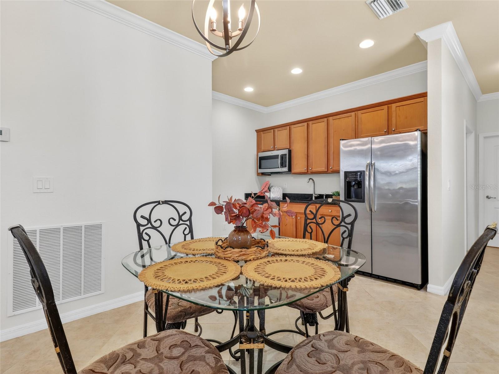 2740 Via Piazza Loop Property Photo 12