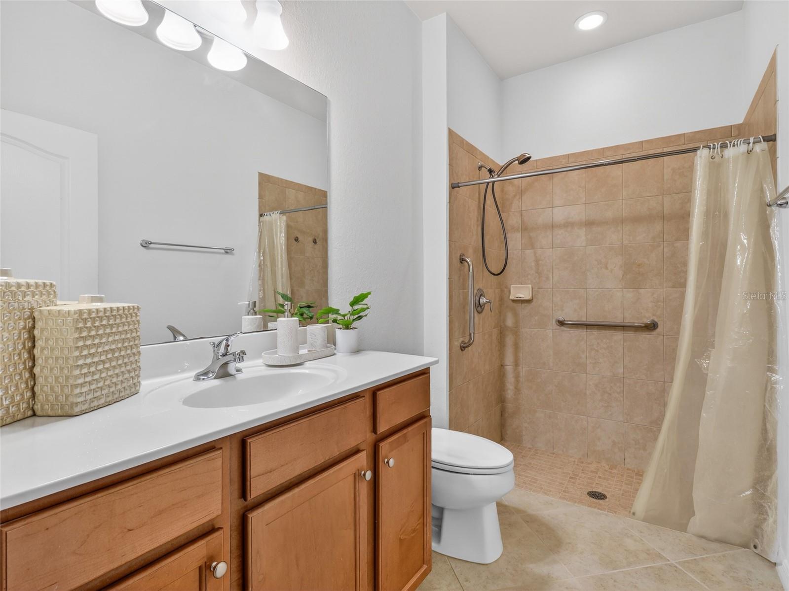 2740 Via Piazza Loop Property Photo 15