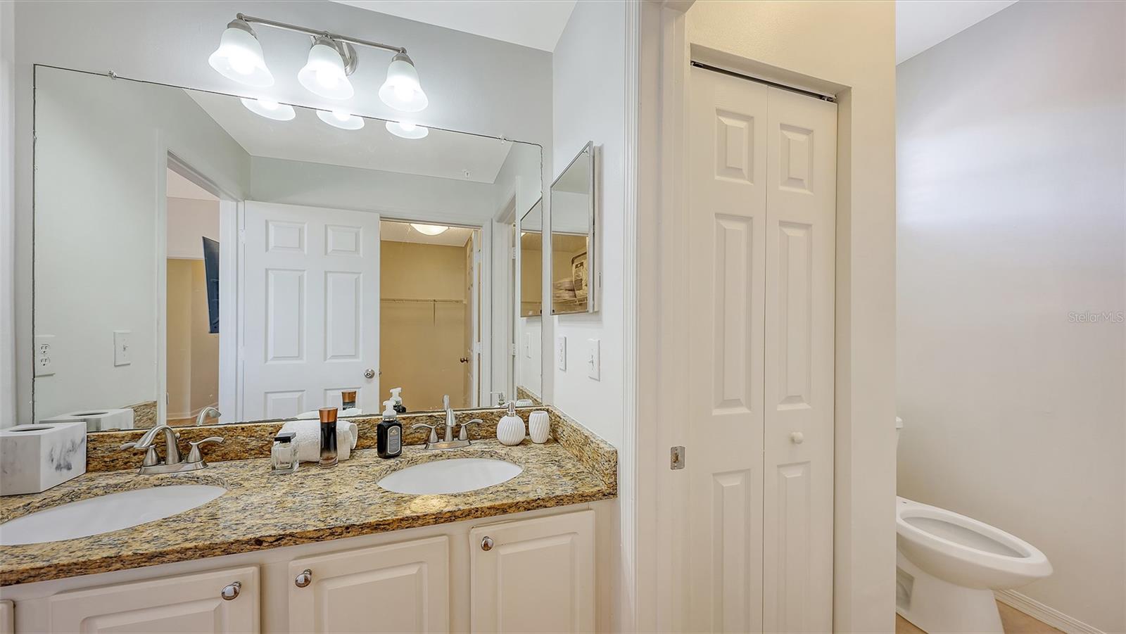 5001 Baraldi Cir #22-202 Property Photo 22