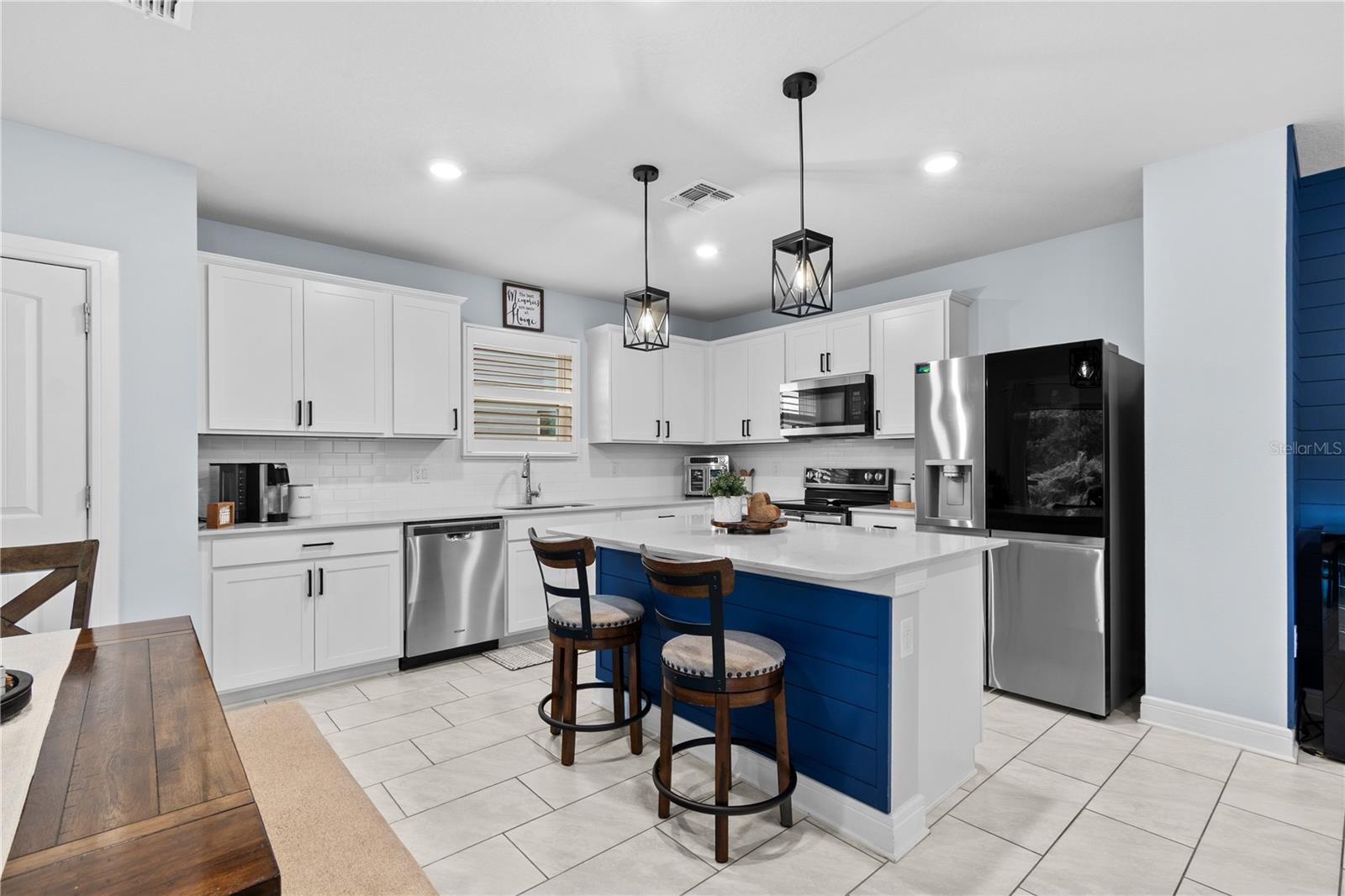9109 Royal River Cir Property Photo 13