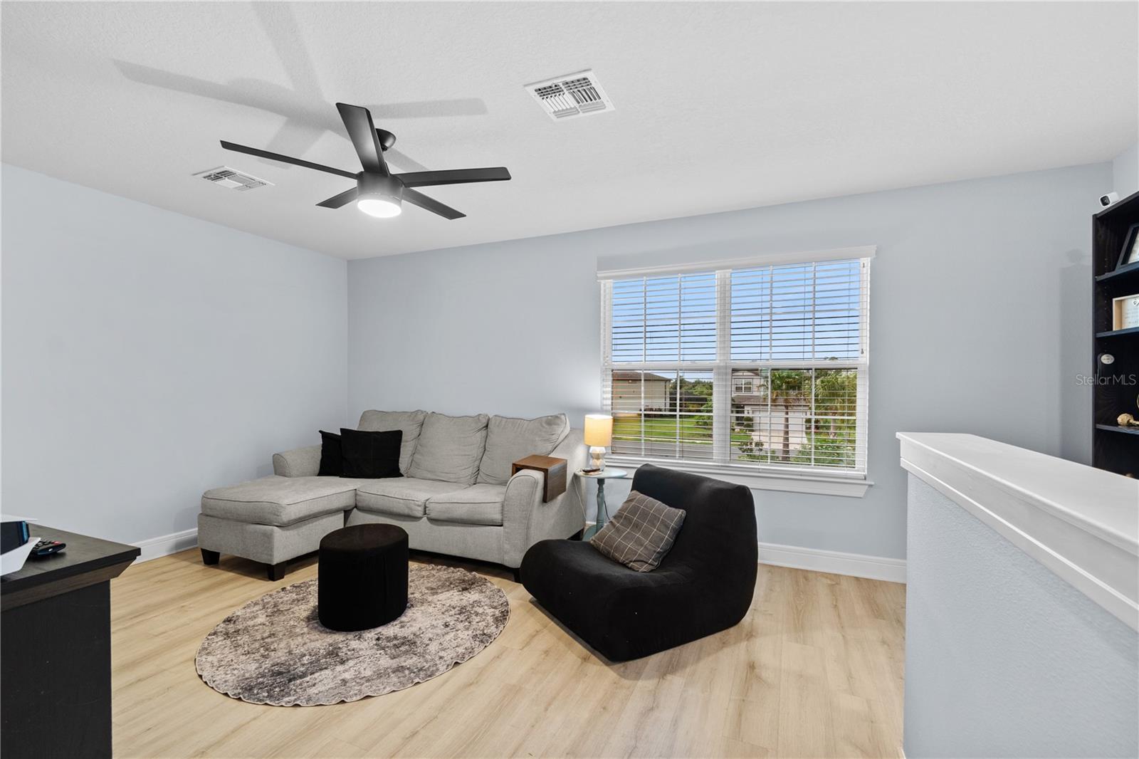 9109 Royal River Cir Property Photo 22