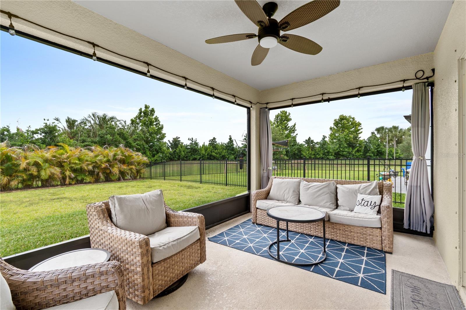 9109 Royal River Cir Property Photo 40