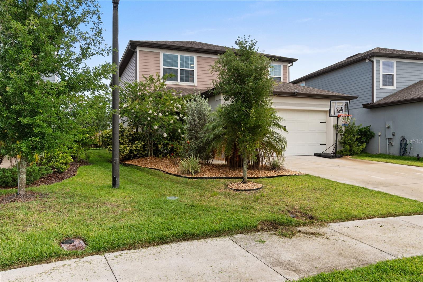 9109 Royal River Cir Property Photo 48